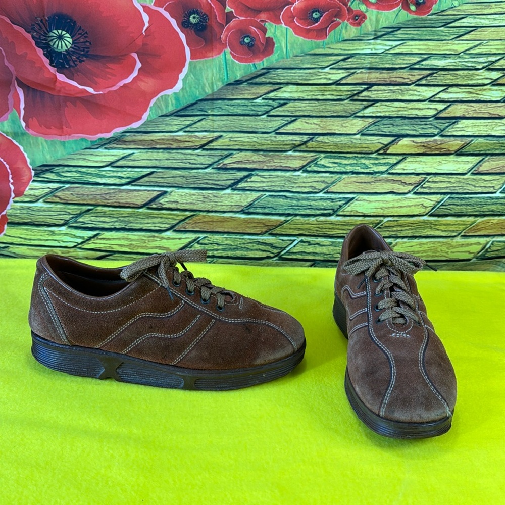Vintage Suede Wide Toe Chunky oxfords